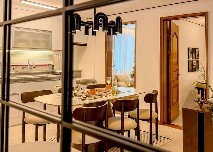 Apartamento Haebangchon, Itaewon Street, Sinheung Market, Namsan Tower, 15 Minutes To Hongdae,the Still House Yongsan Seúl