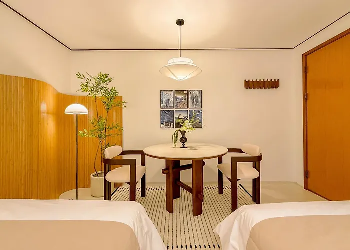 Haebangchon, Itaewon Street, Sinheung Market, Namsan Tower, 15 Minutes To Hongdae,the Still House Yongsan Seúl
