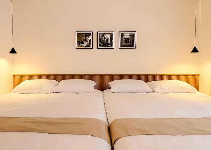 Haebangchon, Itaewon Street, Sinheung Market, Namsan Tower, 15 Minutes To Hongdae,the Still House Yongsan * Seúl