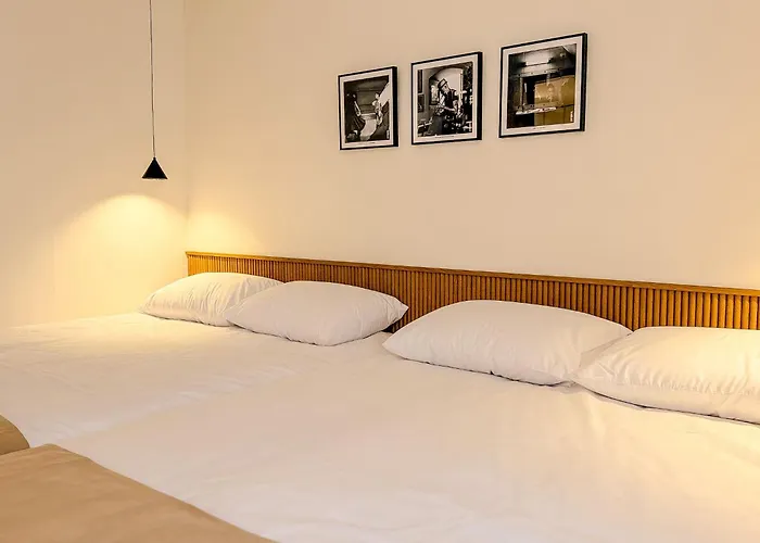 Haebangchon, Itaewon Street, Sinheung Market, Namsan Tower, 15 Minutes To Hongdae,the Still House Yongsan Seúl