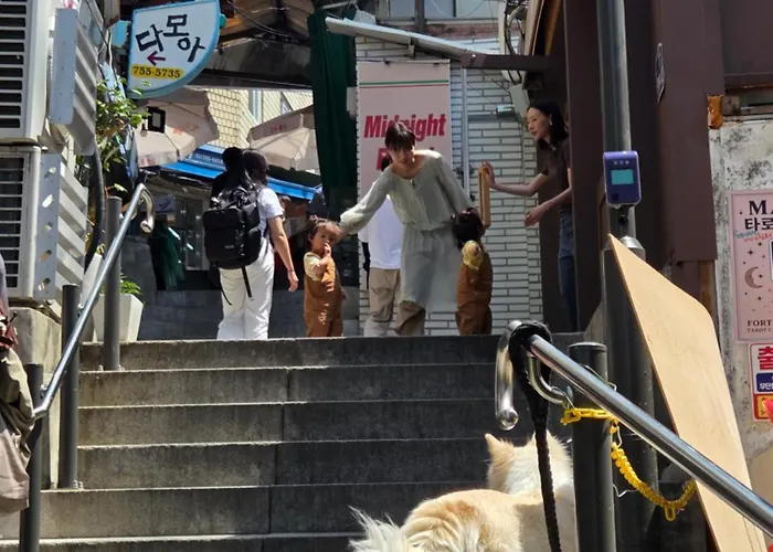 Haebangchon, Itaewon Street, Sinheung Market, Namsan Tower, 15 Minutes To Hongdae,the Still House Yongsan Apartamento *