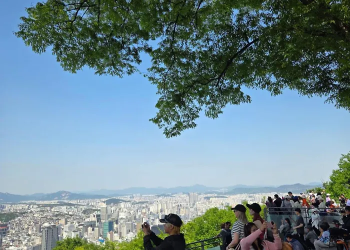 Haebangchon, Itaewon Street, Sinheung Market, Namsan Tower, 15 Minutes To Hongdae,the Still House Yongsan Seúl